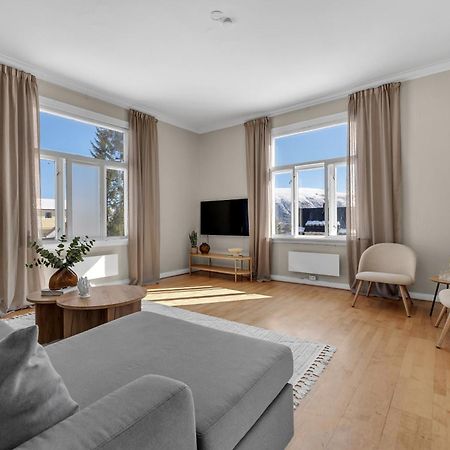 Amazing Tromso City Apartment With Free Parking And Lovely City Views! Exteriör bild